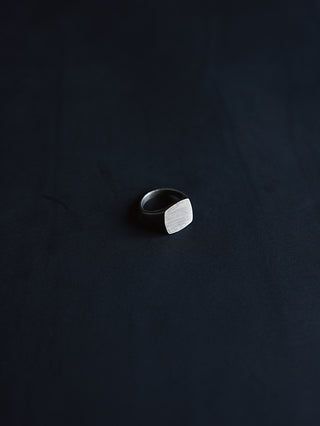 007-SIGNET-PINKY-RING