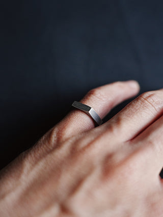 008-HEX-PINKY-RING