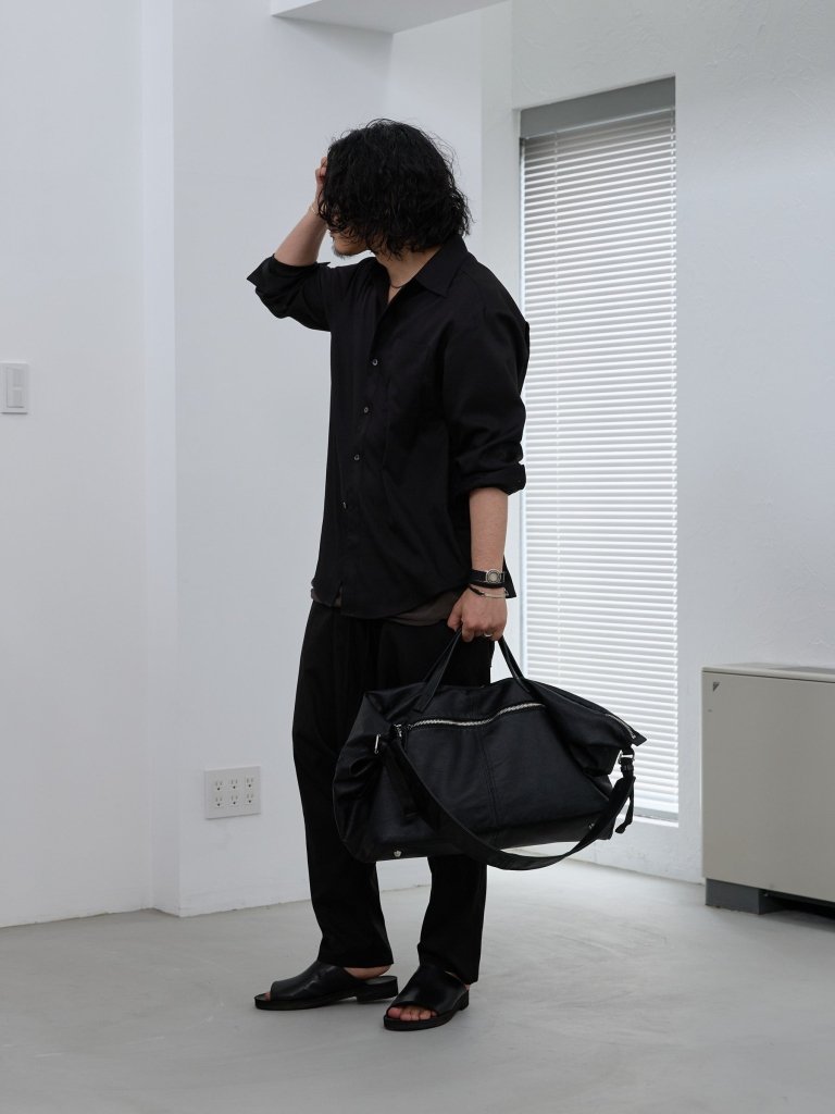 バッグ PRY Leather Front Zip Travel Bag Leather Front Zip Travel Bag – PRY