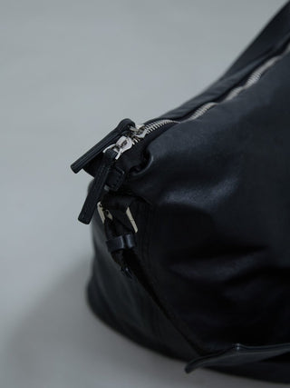 FRONT ZIP LEATHER TRAVEL BAG [LĀVE LEATHER]