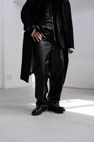 M-35 FAUX LEATHER TROUSERS [BLACK]