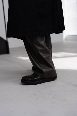 M-35 FAUX LEATHER TROUSERS [TAUPE BROWN]