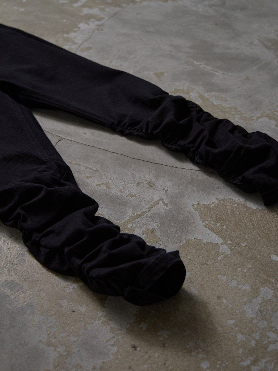 SHIRRING SAROUEL SKINNY JEANS[black] – PGND.
