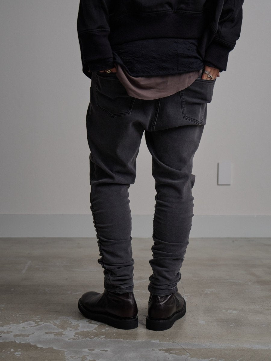 SHIRRING SAROUEL SKINNY JEANS[dark gray] – PGND.